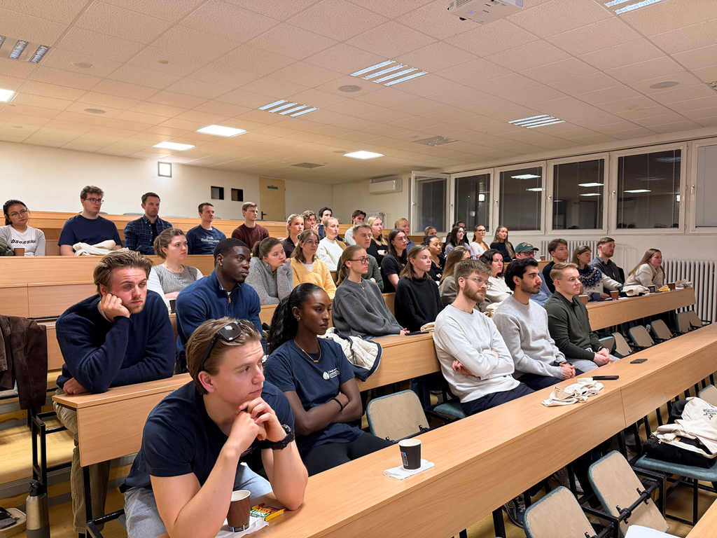 Alle de tre kveldene var godt besøkt av interesserte medlemmer. Dette bildet er fra Martin i Slovakia. 
