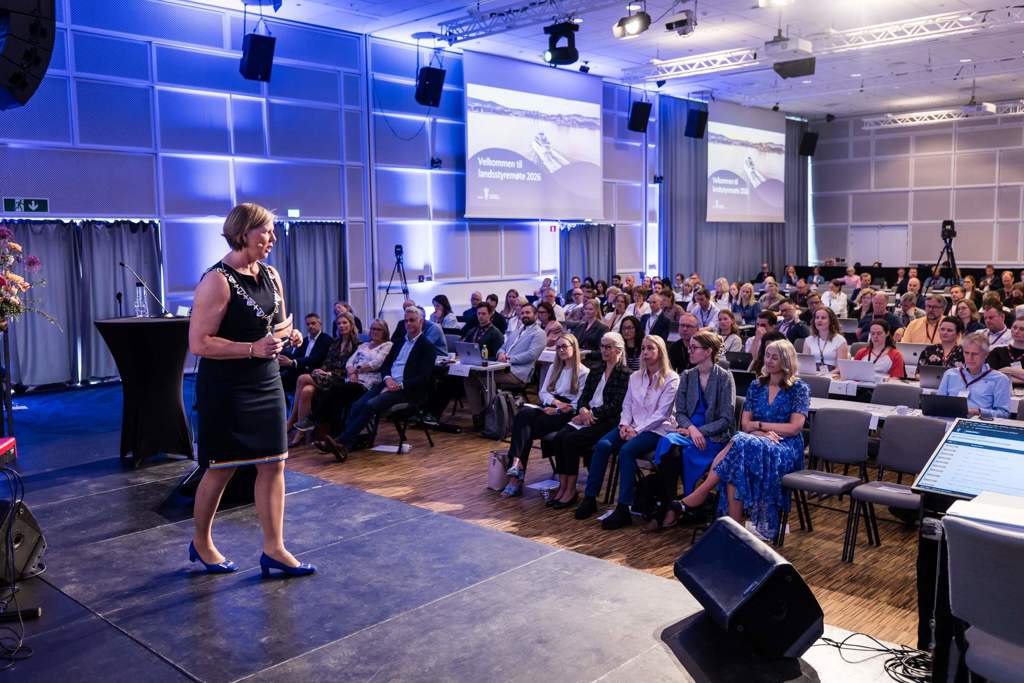 Anne-Karin Rime foran Landsstyremøtet 2026. Foto: Legeforeningen/Thomas B. Eckhoff