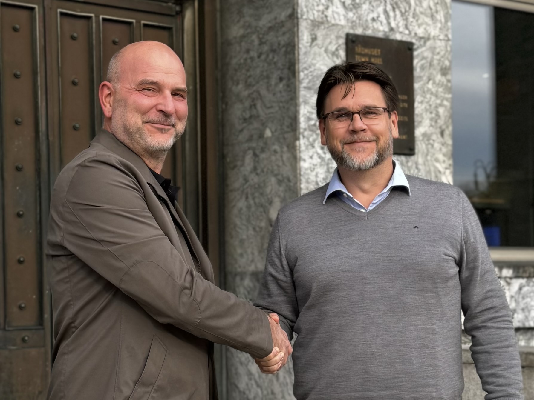 Nils Kristian Klev, leder i Allmennlegeforeningen sammen med medisinsk fagsjef i Oslo kommune, Bjørn Sletvold