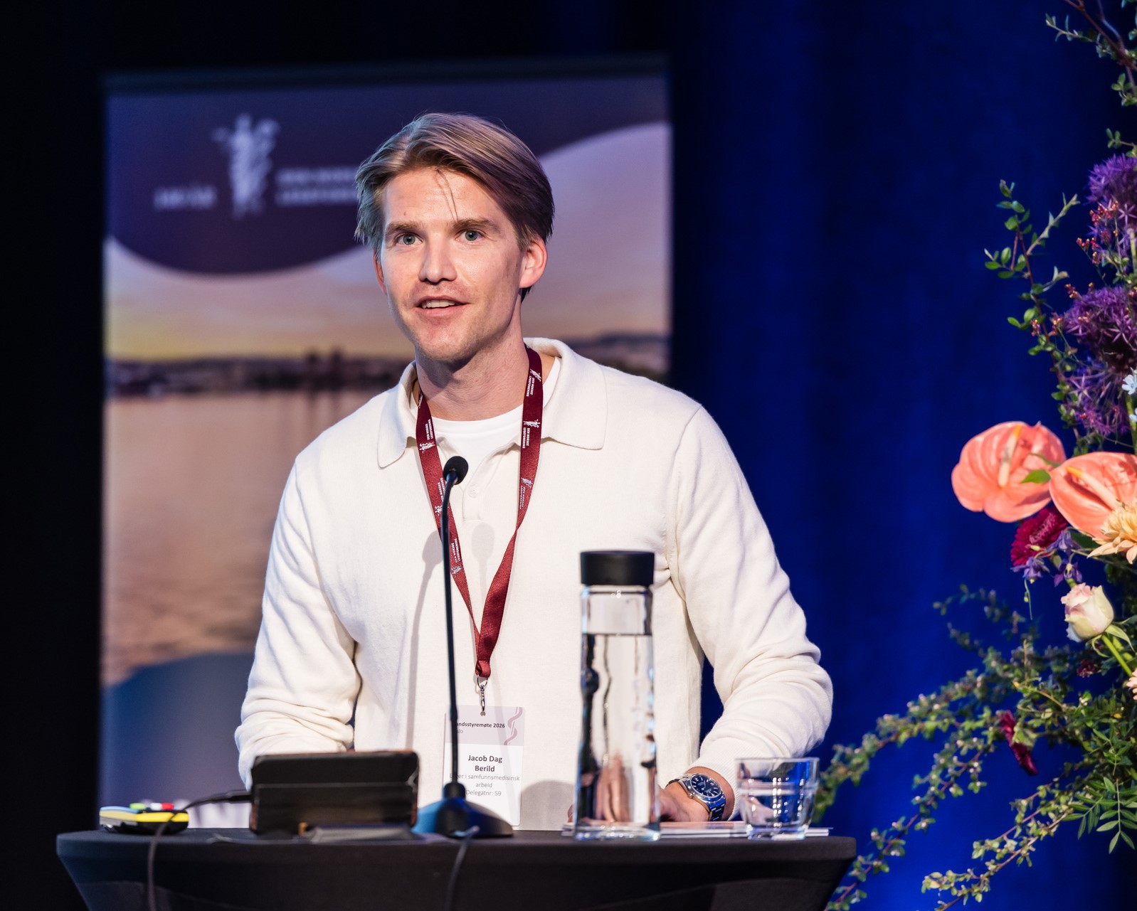 jacob Dag Berild på talerstolen