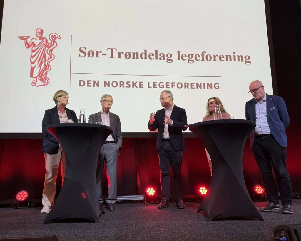 Bilde av paneldeltagerne