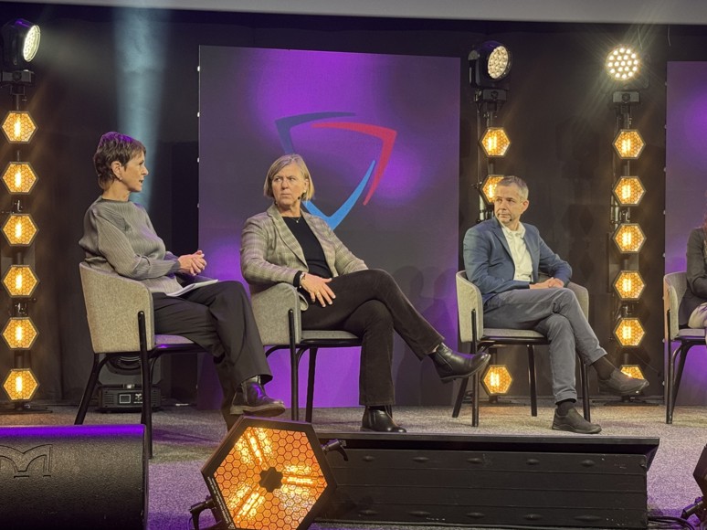 Anne-Karin Rime på scenen under Ehin-konferansen. Foto: Legeforeningen
