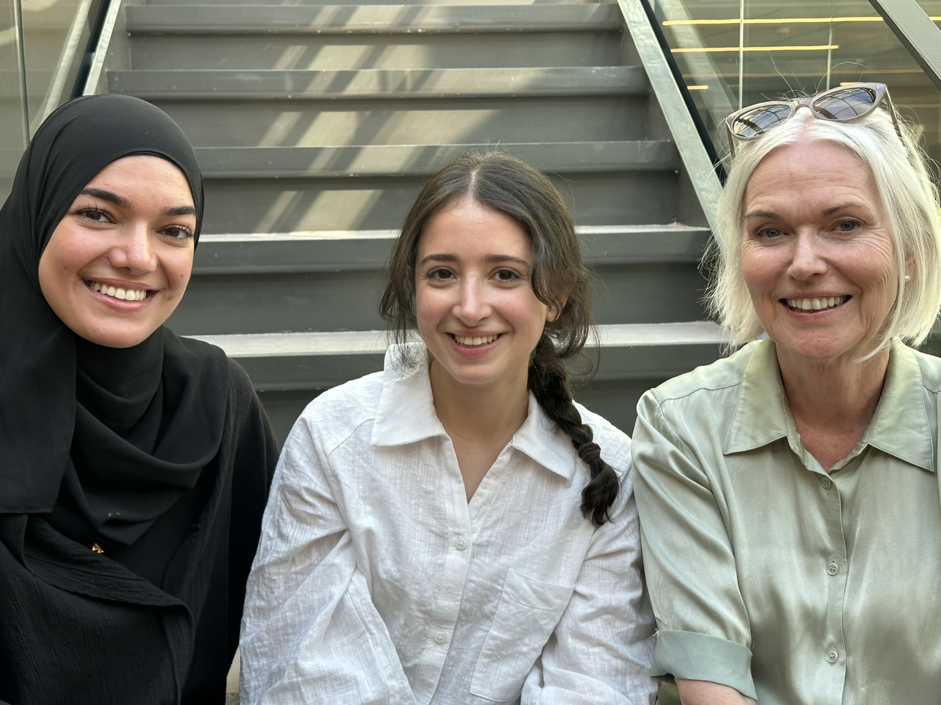 Fra venstre: Afaf Al-Rammahy, Kenz Al-Shather og Berit Bringedal.