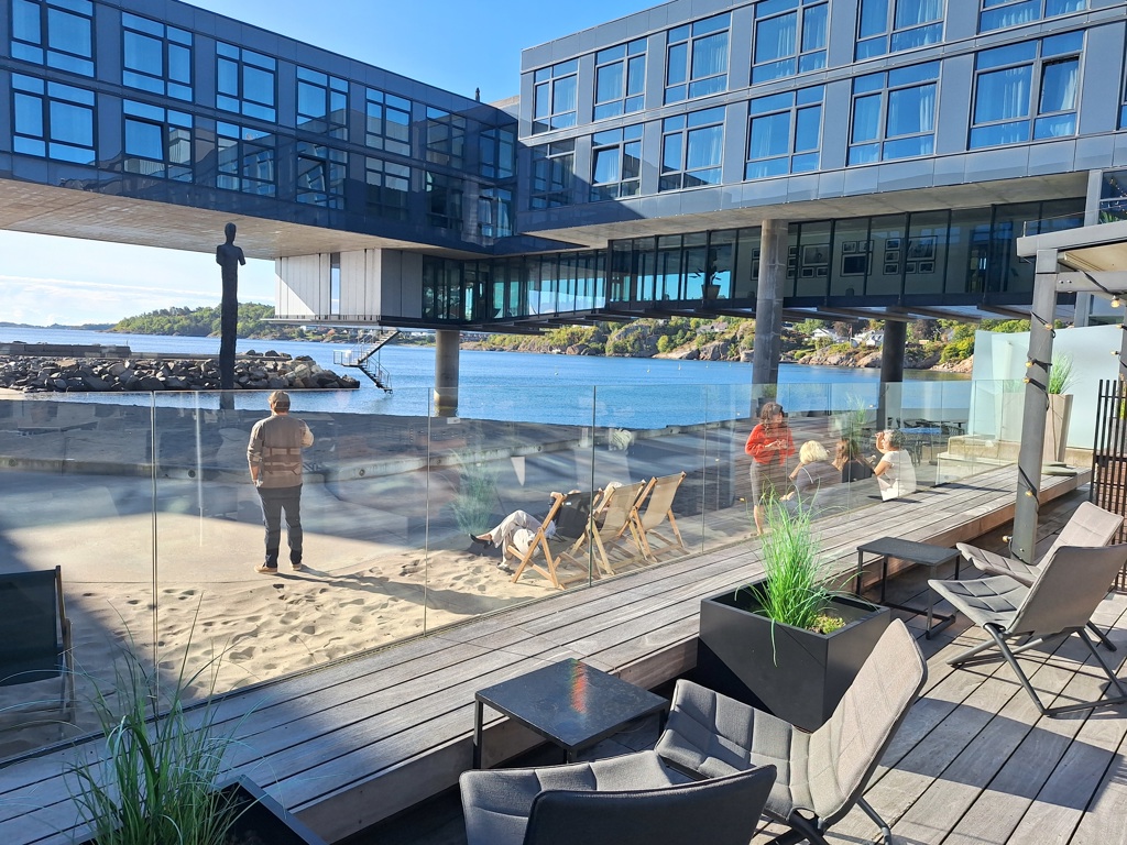 sol på utested på Farris