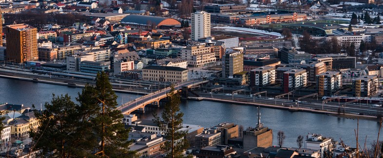 Strømsø torg i Drammen fra oven. Foto: Istockphoto.com/Dreamnordno