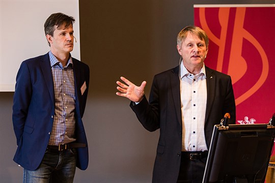  VIL HA KOLLEKTIVT VERN: - Partssamarbeidet er satt fullstendig til side, skriver Christer Mjåset (t.v) og Jon Helle. FOTO: Thomas Barstad Eckhoff/Legeforeningen