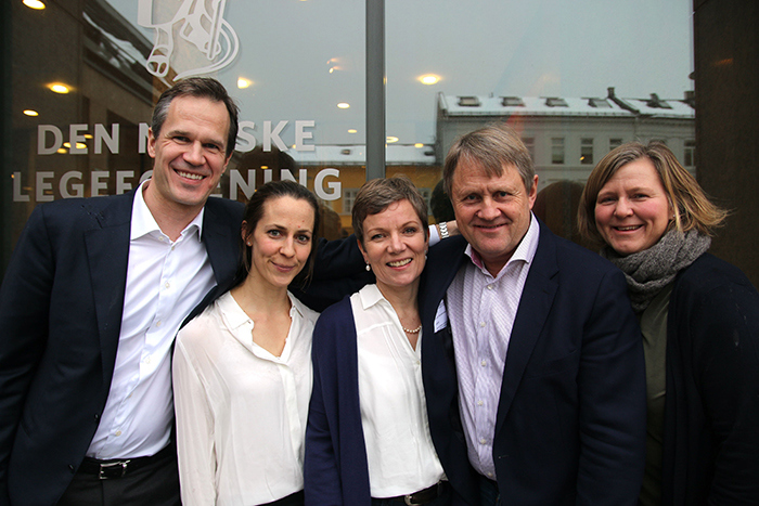 OPPNÅDDE ENIGHET: F.v. Christer Mjåset, Anja Fog Heen, Marit Hermansen, Jon Helle og Anne-Karin Rime. Foto: Daniel Wærnes/Legeforeningen