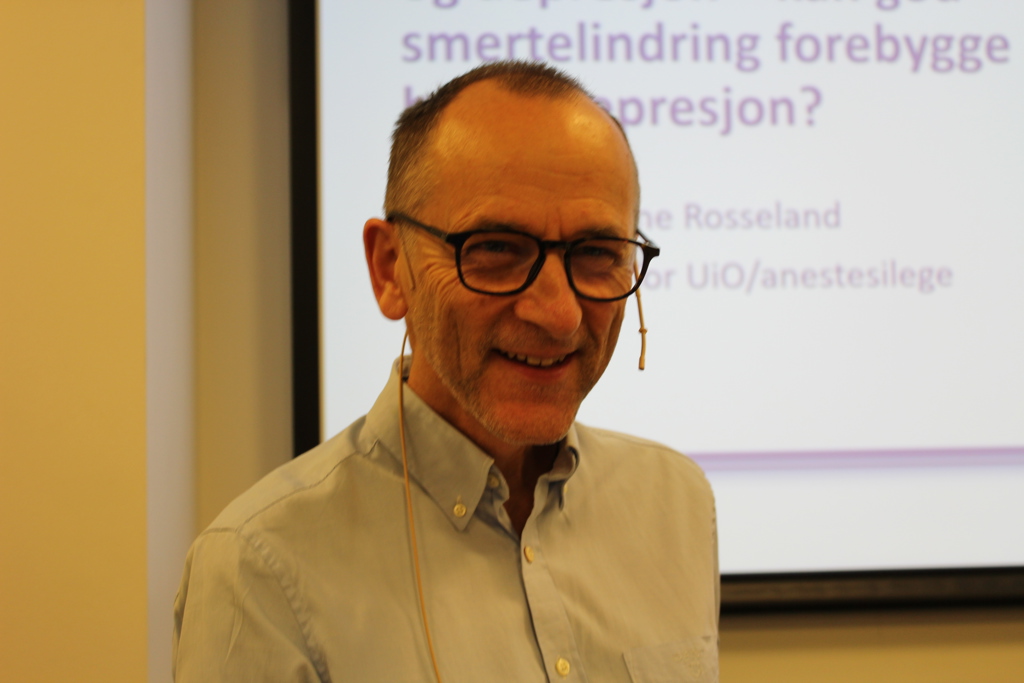 Siste foreleser ut var professor og overlege Leiv Arne Rosseland ved Oslo Universitetssykehus med temaet «Kan god smertelindring under fødsel redusere risikoen for barselsdepresjon?» Foto: Anne Kristine Bergem
