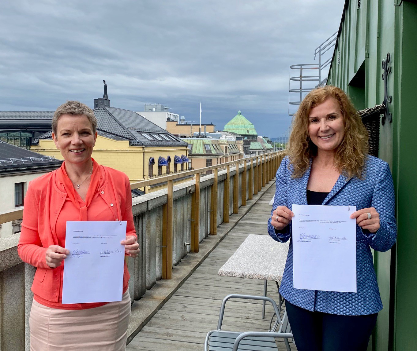 Bilde av Marit Hermansen og Karita Bekkemellem