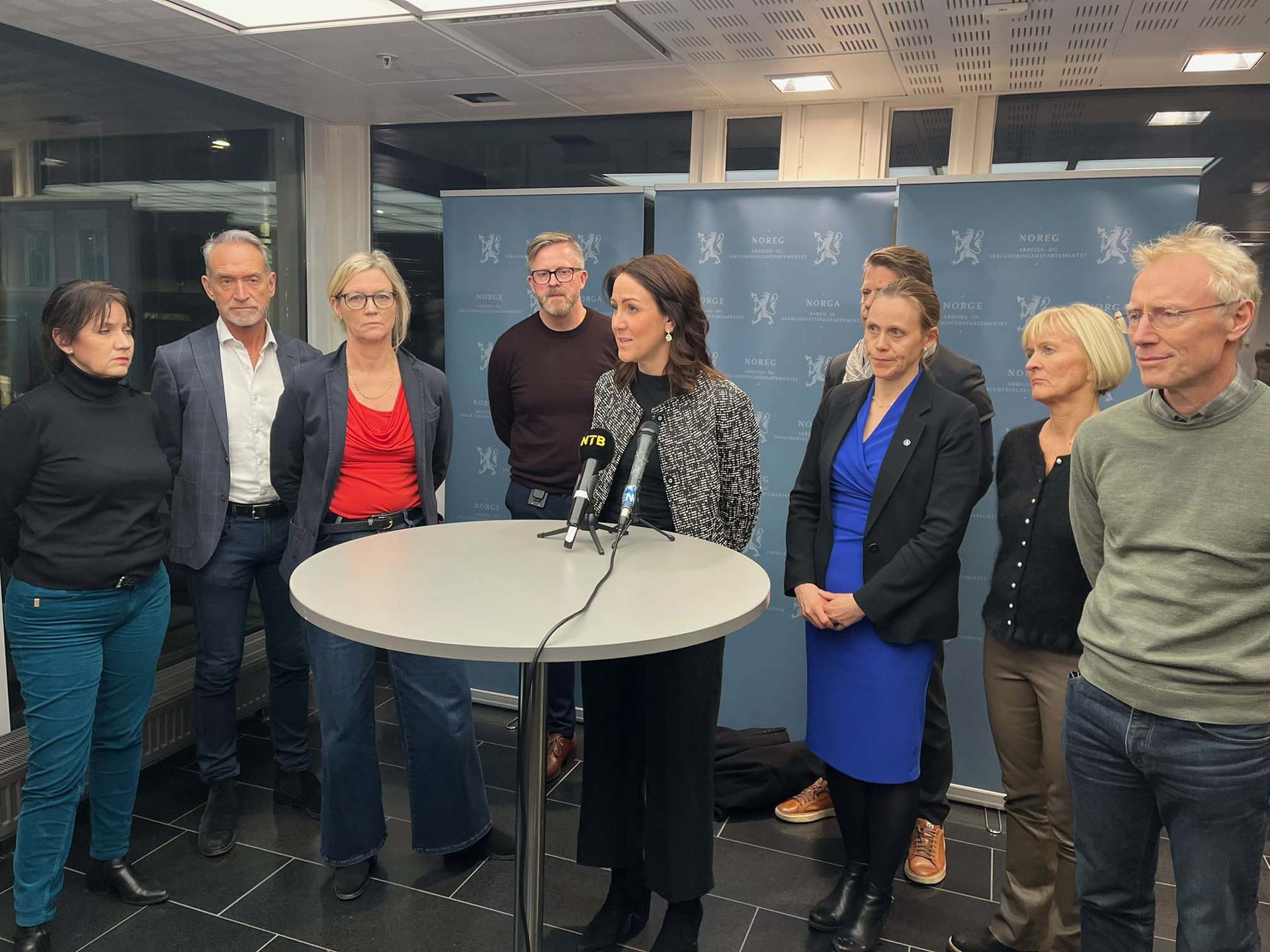 Pressekonferansen etter brudd i IA-forhandlingene. Foto: Akademikerne