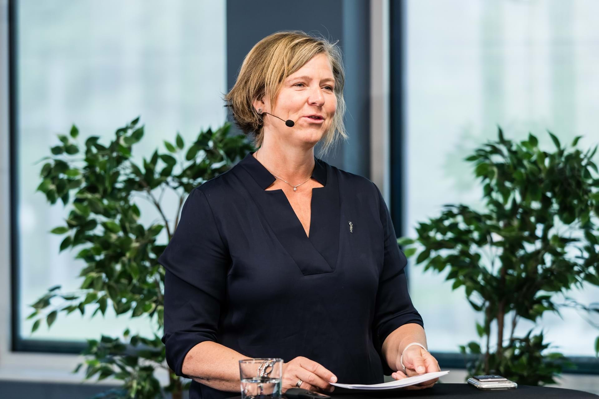 Anne-Karin Rime taler under Landsstyrem&#248;tet i 2021. Foto: Legeforeningen/Thomas B. Eckhoff